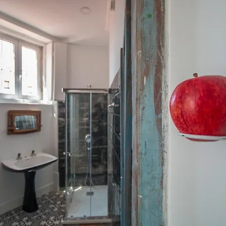 לינה וארוחת בוקר Garam 4*