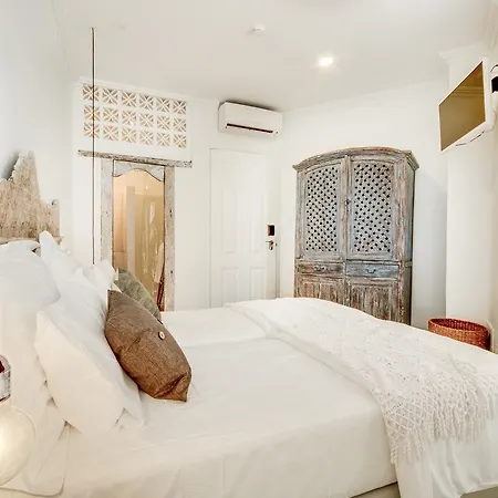 Garam Bed & Breakfast 4*