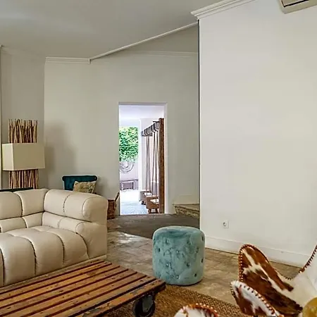 Garam Oda ve Kahvaltı Lisboa