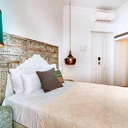 Garam Oda ve Kahvaltı 4*