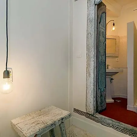 Garam Oda ve Kahvaltı 4*